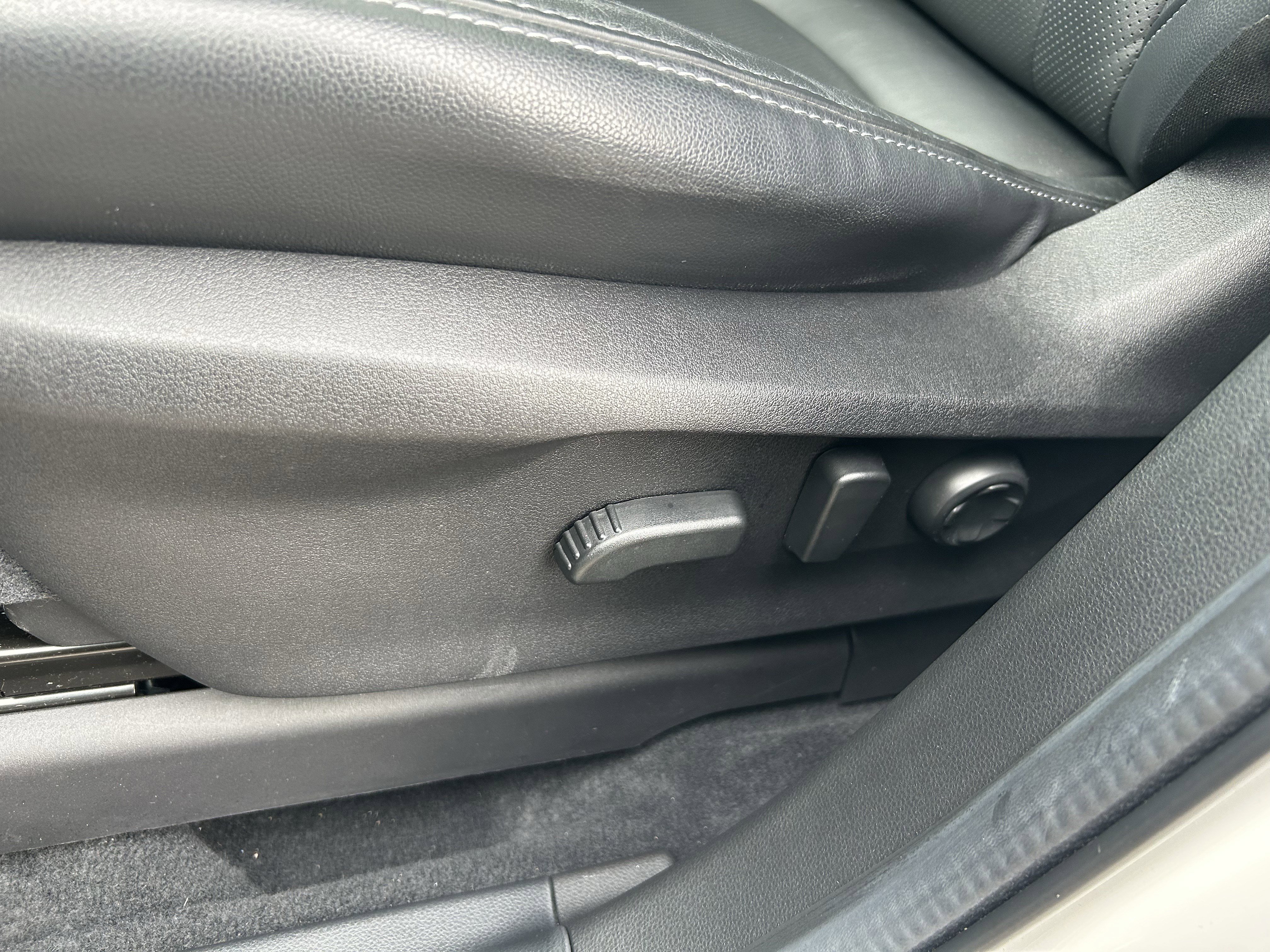 Certified 2025 Subaru Ascent Touring image 21