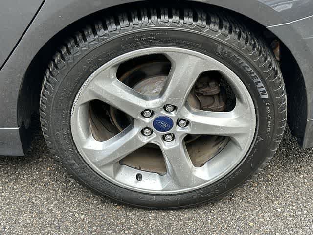 Used 2015 Ford Fusion SE w/ Equipment Group 201A FWD image 5