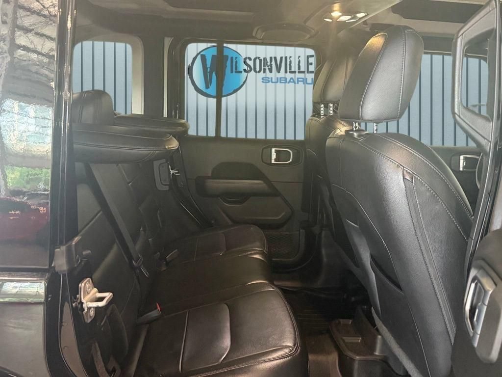 Used 2022 Jeep Wrangler Unlimited Sahara AWD/4WD image 7