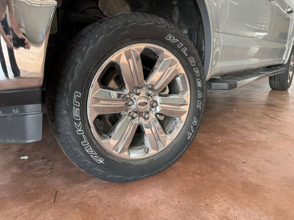 Used 2018 Ford F150 Lariat w/ Equipment Group 502A Luxury AWD/4WD image 20