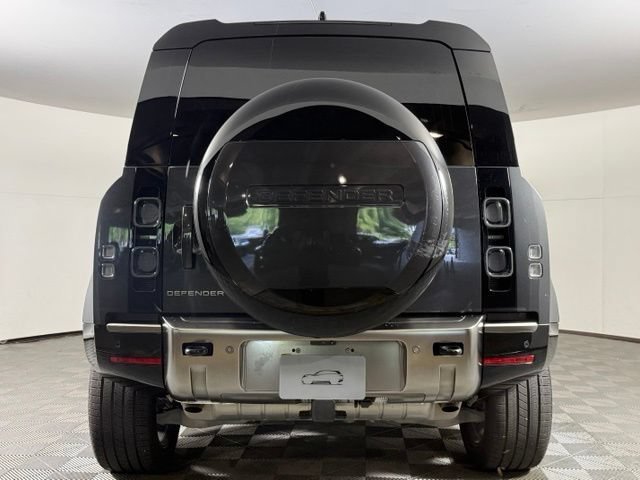 Used 2025 Land Rover Defender 110 X AWD/4WD image 7