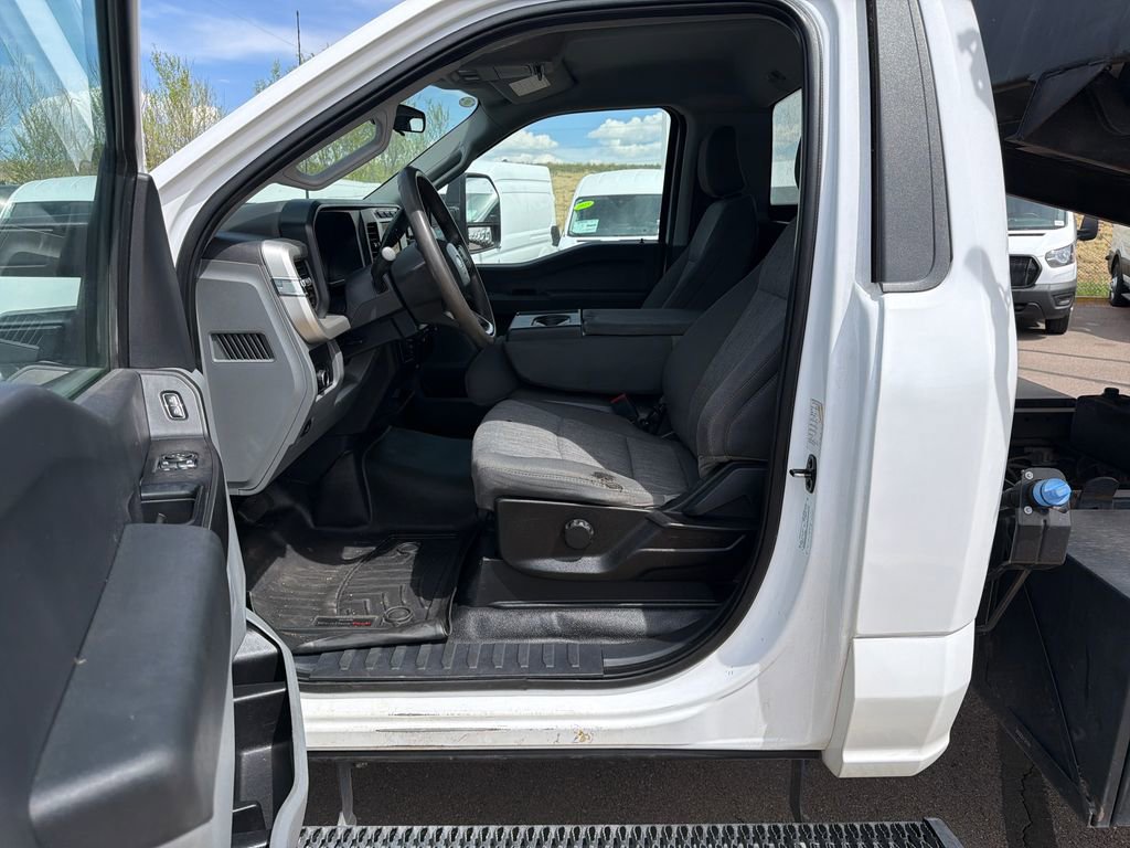 Used 2023 Ford F550 4x4 Regular Cab Super Duty image 9