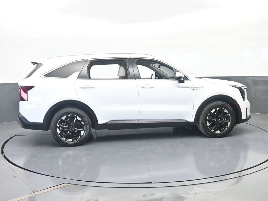Used 2024 Kia Sorento S w/ Panoramic Sunroof Package FWD image 7