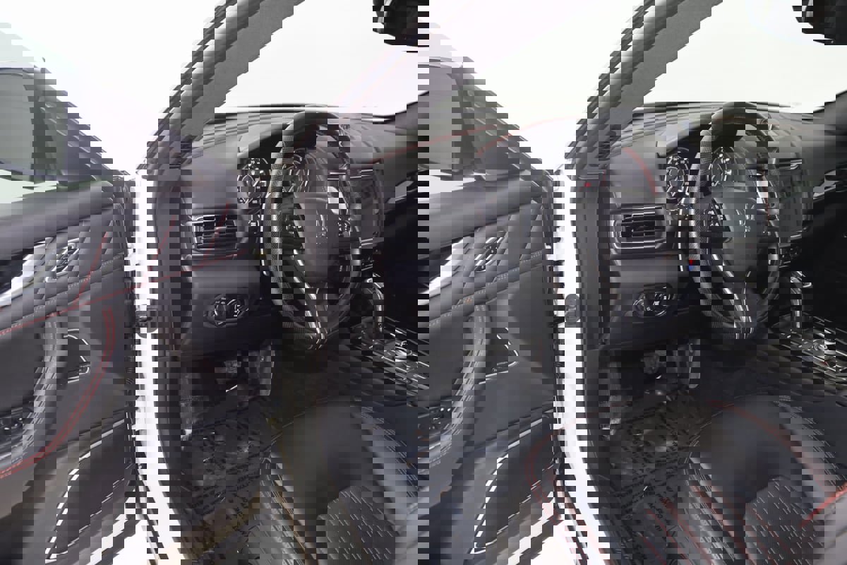 Used 2021 Maserati Levante S image 54