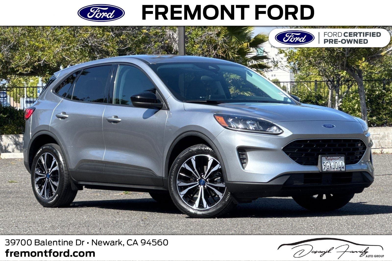 Certified 2022 Ford Escape SE w/ SE Sport Appearance Package AWD/4WD image 1