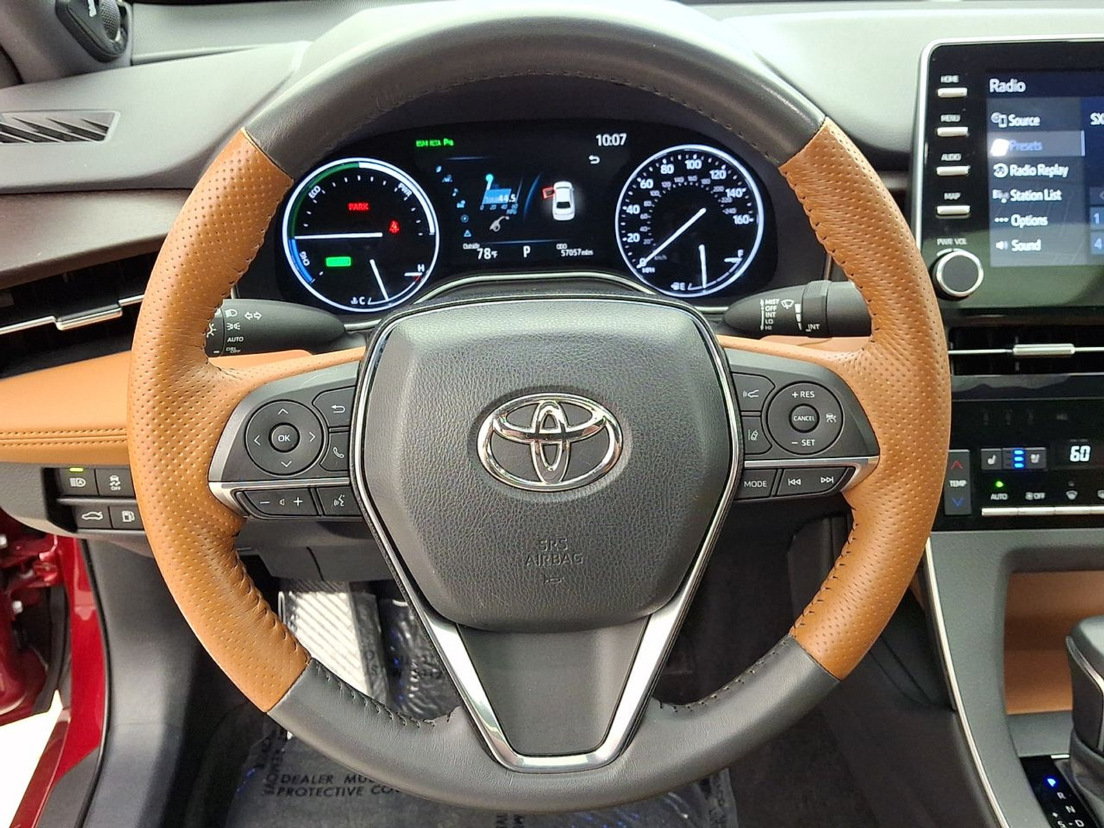 Certified 2022 Toyota Avalon Limited w/ Advanced Safety Package FWD image 16