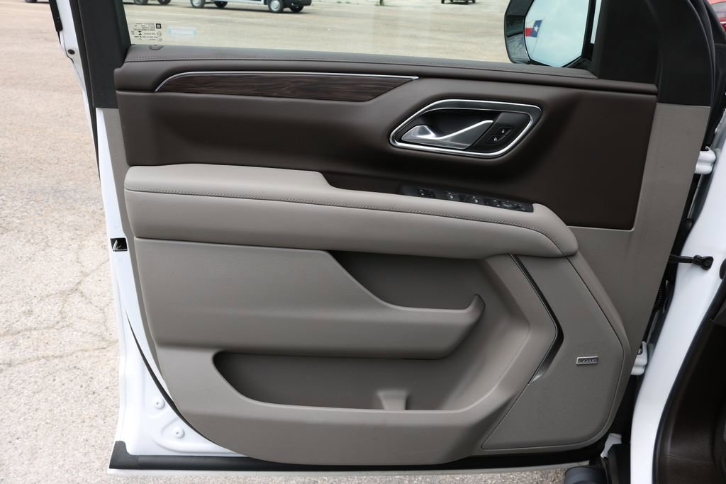 Used 2022 Chevrolet Tahoe Z71 w/ Luxury Package image 10