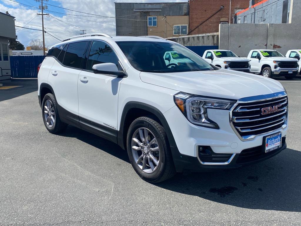 Used 2024 GMC Terrain SLT image 10