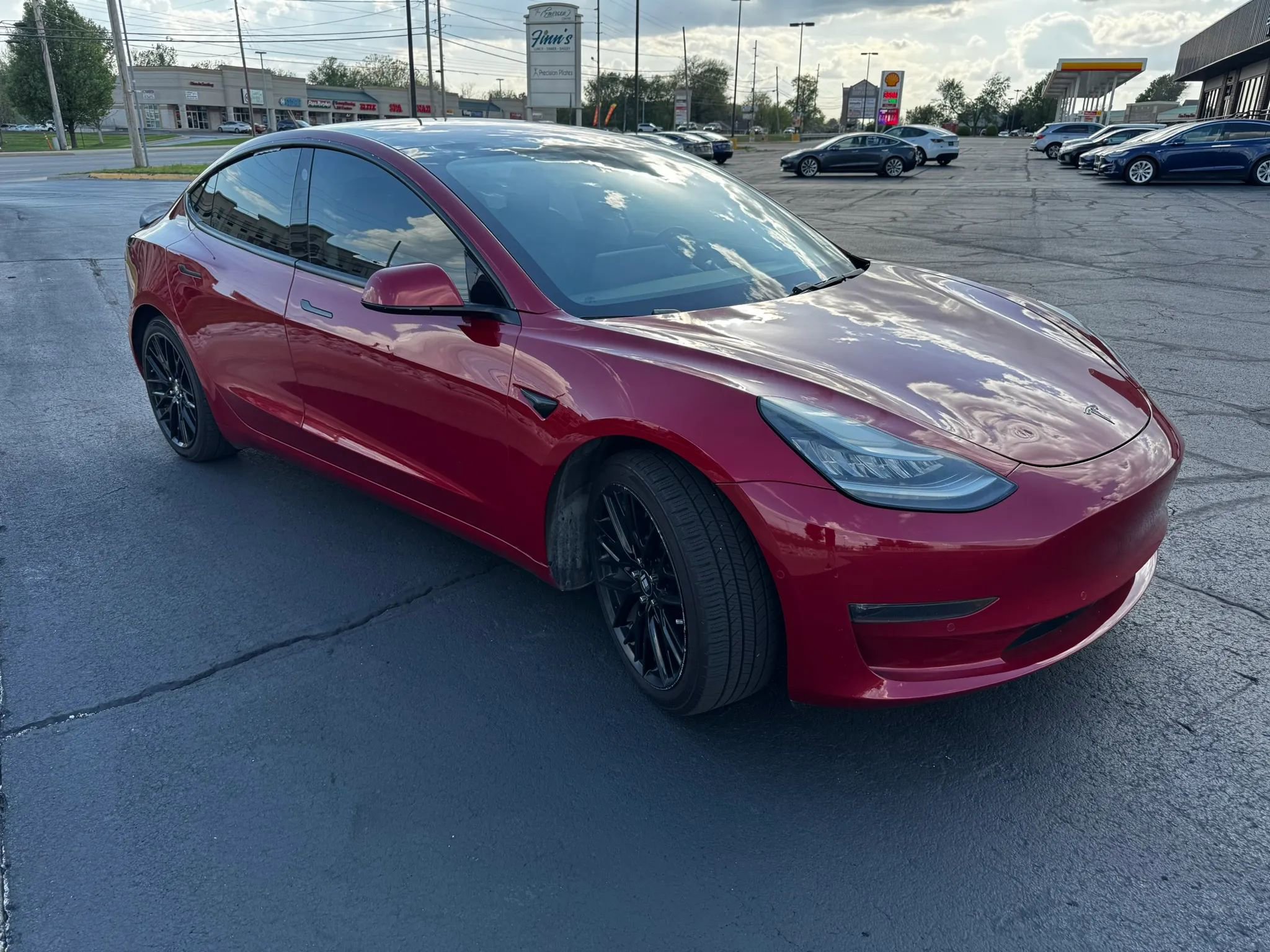 Used 2018 Tesla Model 3 Long Range RWD image 4