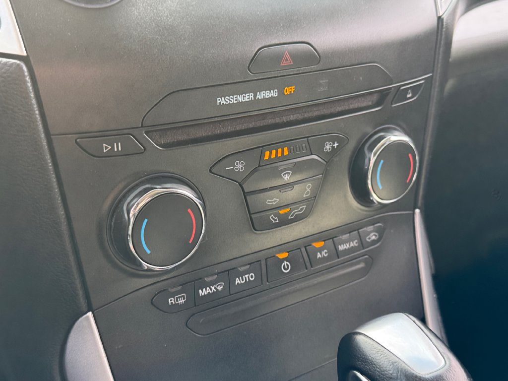 Used 2018 Ford Edge SEL FWD image 27
