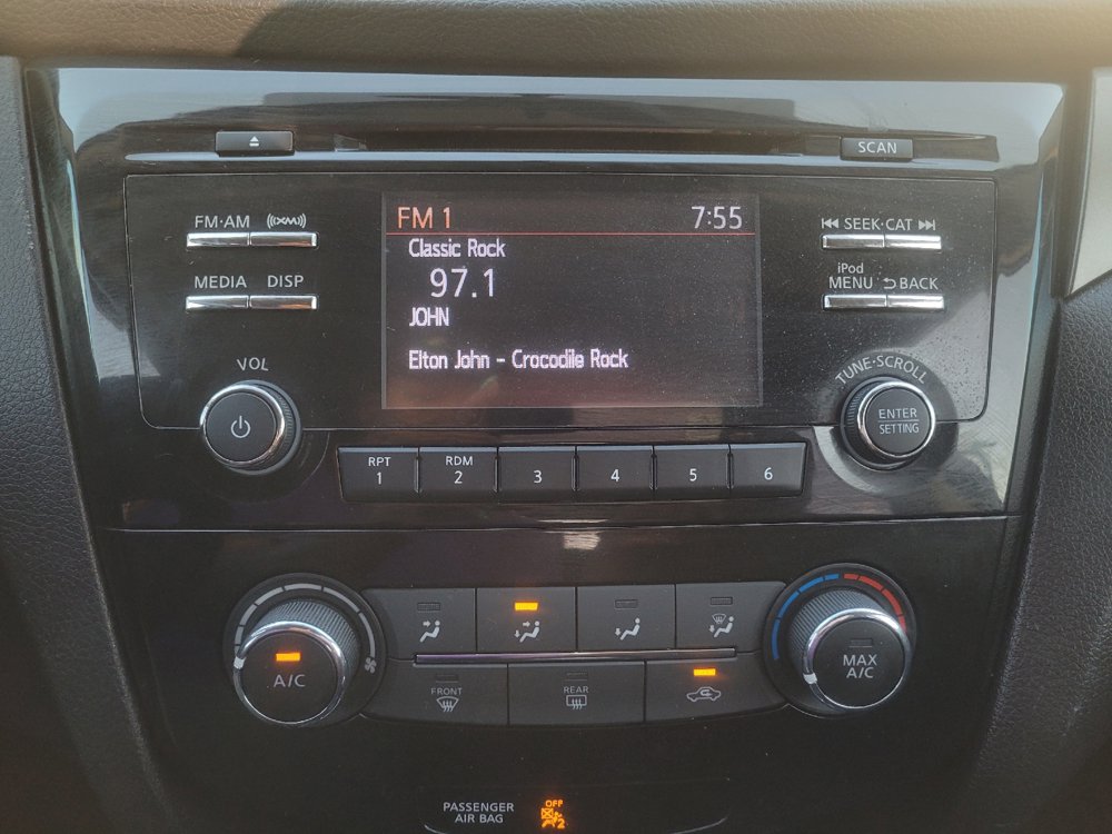 Used 2018 Nissan Rogue Sport S AWD/4WD image 25