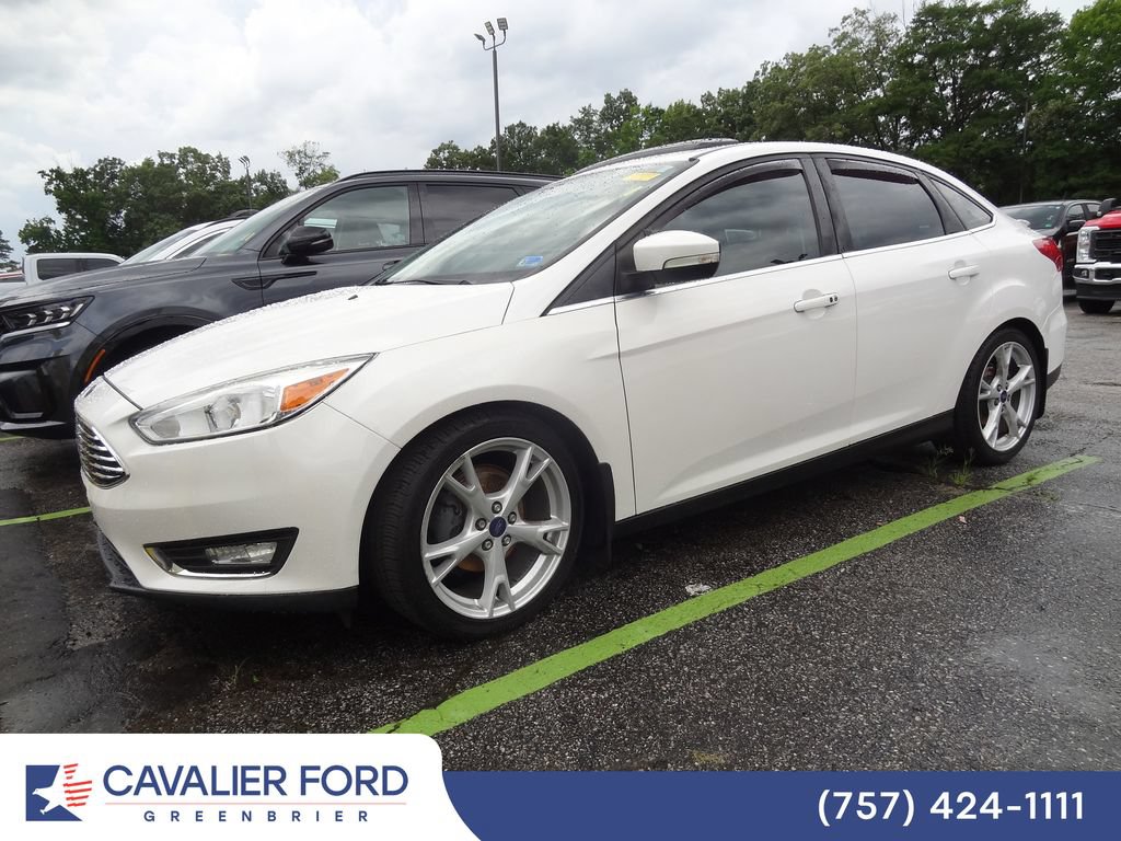 Used 2015 Ford Focus Titanium w/ Titanium Cold Weather Package FWD image 3