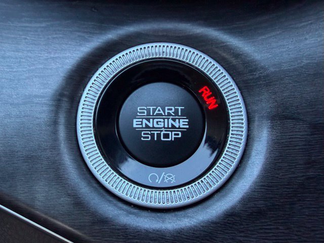 Used 2023 Jeep Grand Cherokee L Limited AWD/4WD image 25