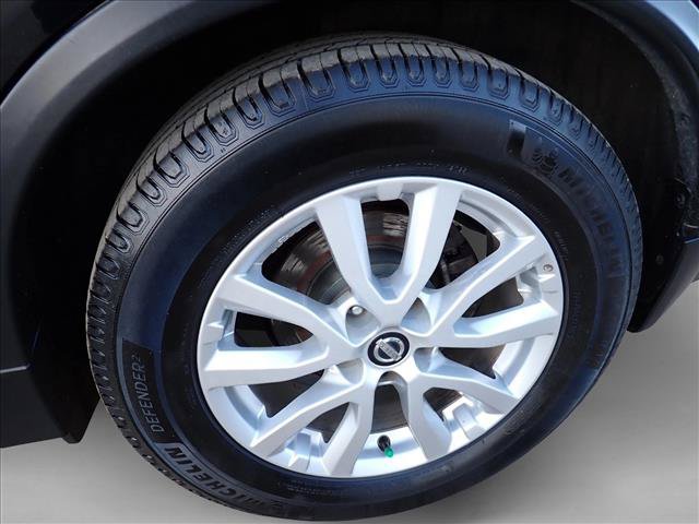 Used 2017 Nissan Rogue SV w/ SV Premium Package AWD/4WD image 7