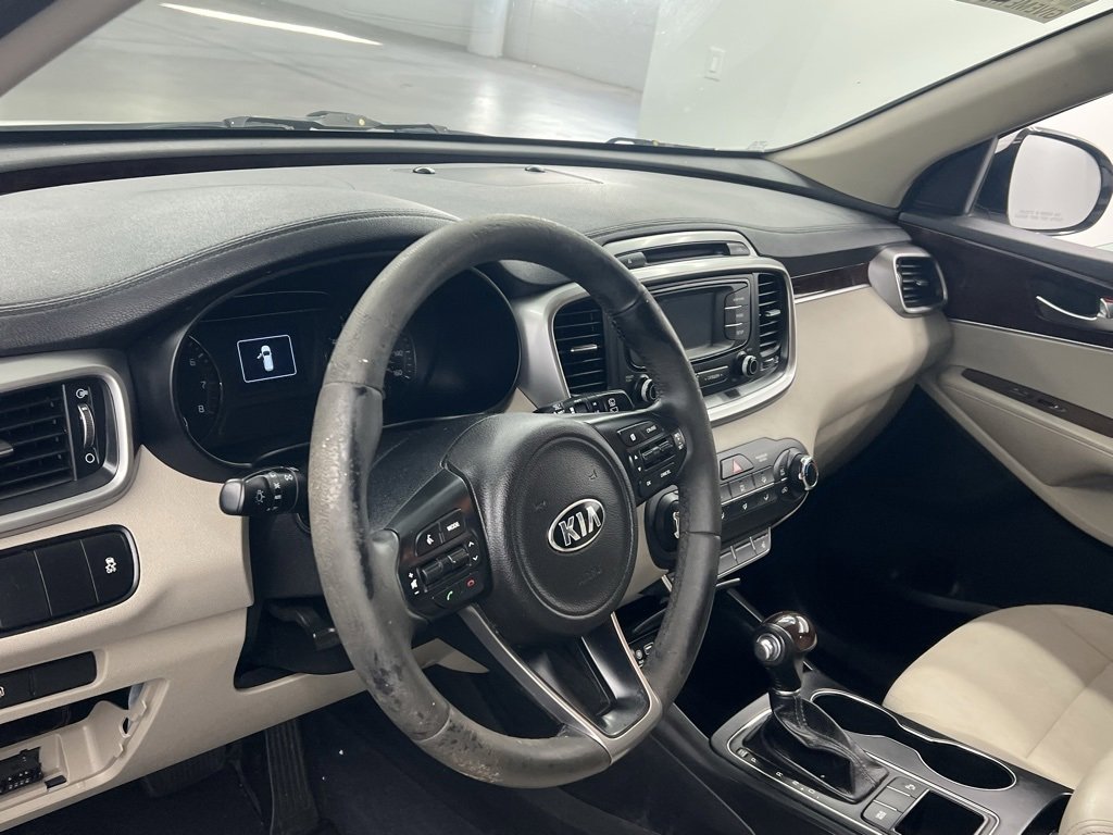 Used 2016 Kia Sorento LX w/ LX Convenience Package image 6