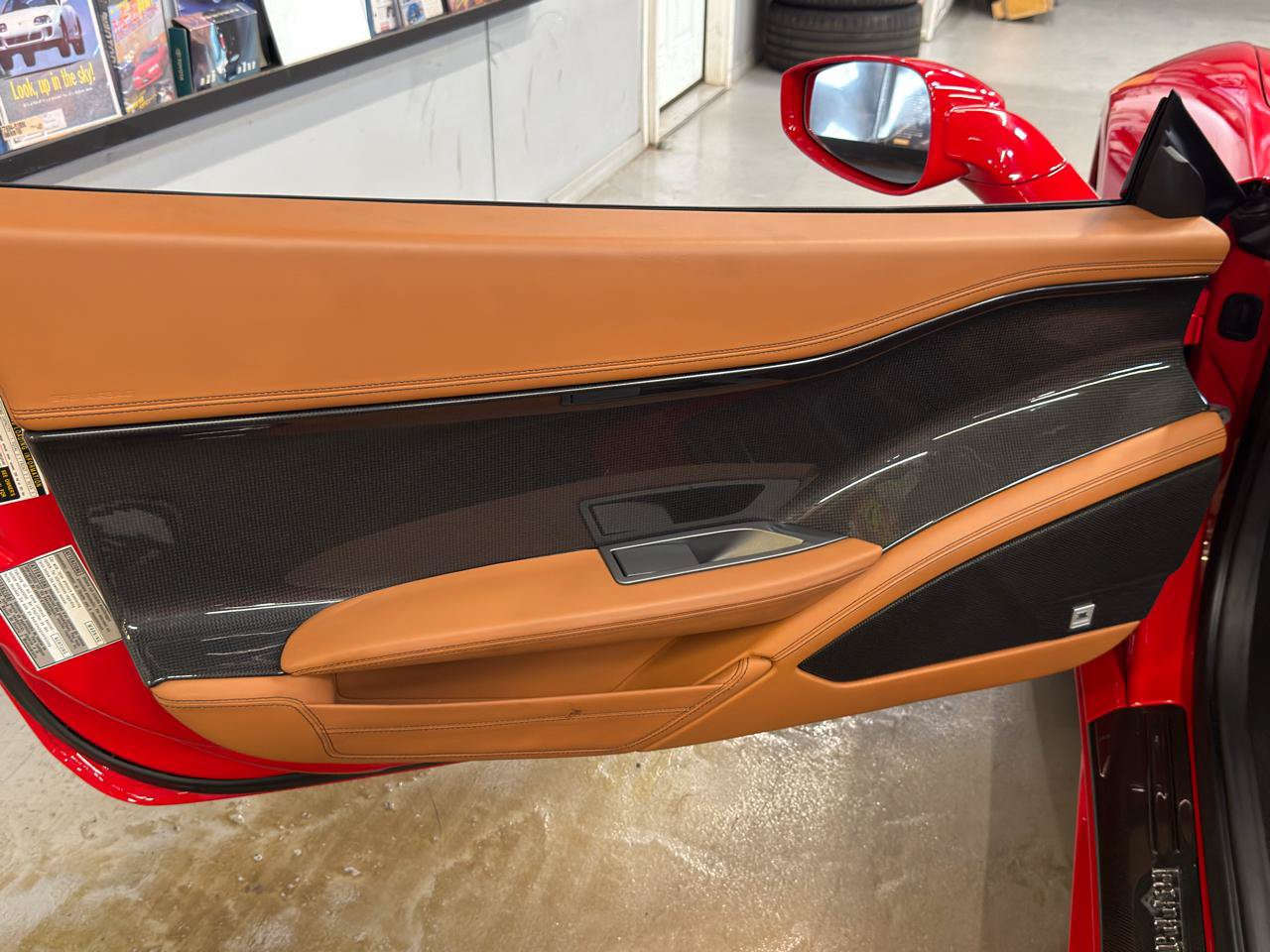 Used 2014 Ferrari 458 Spider RWD image 22