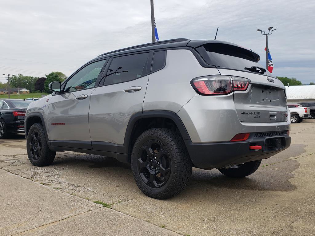 Used 2023 Jeep Compass Trailhawk w/ Trailhawk Convenience Group AWD/4WD image 6