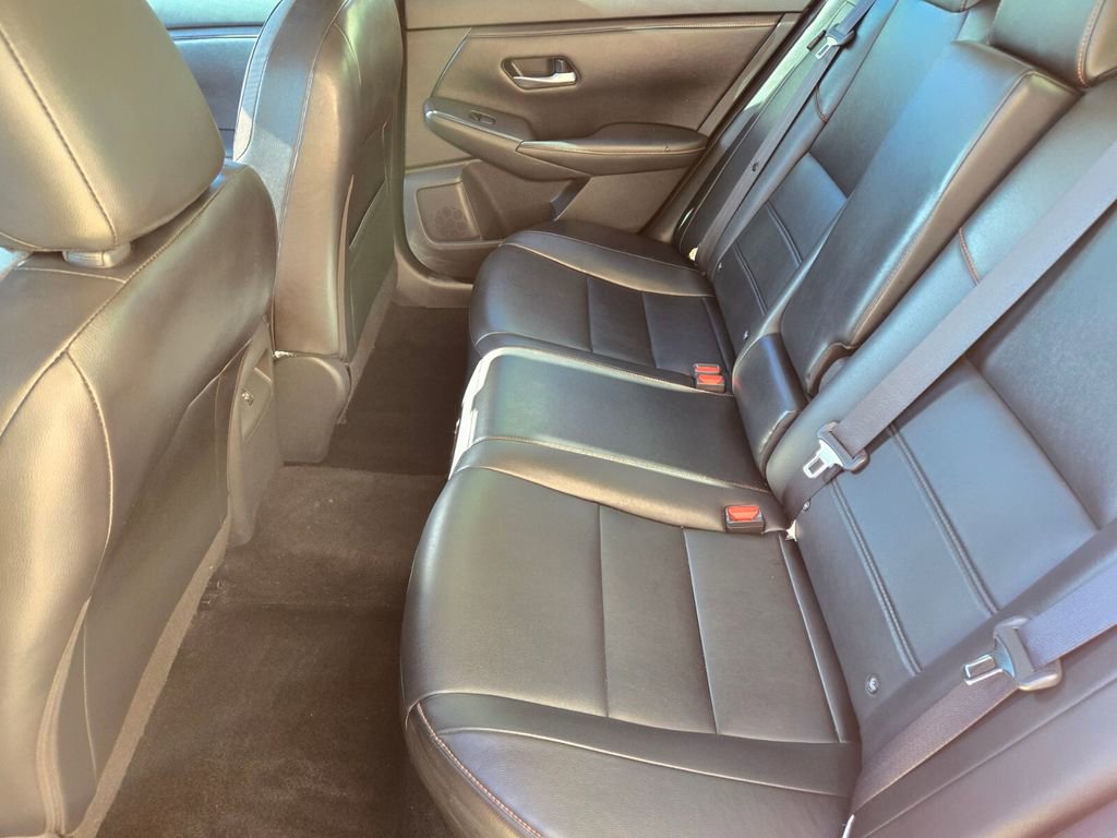 Used 2023 Nissan Sentra SR w/ SR Premium Package image 14