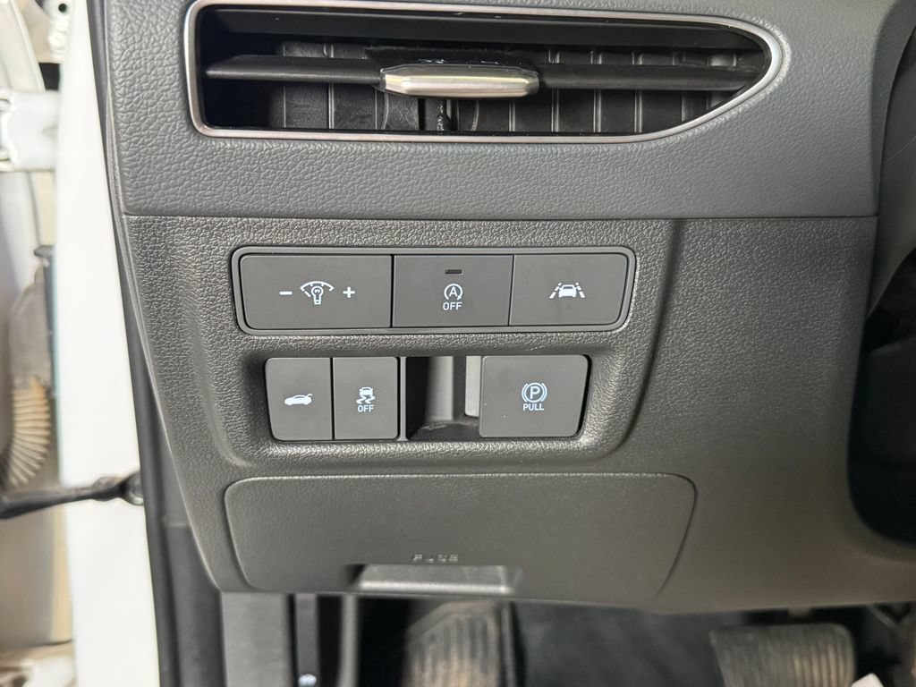 Used 2023 Hyundai Sonata SE FWD image 18