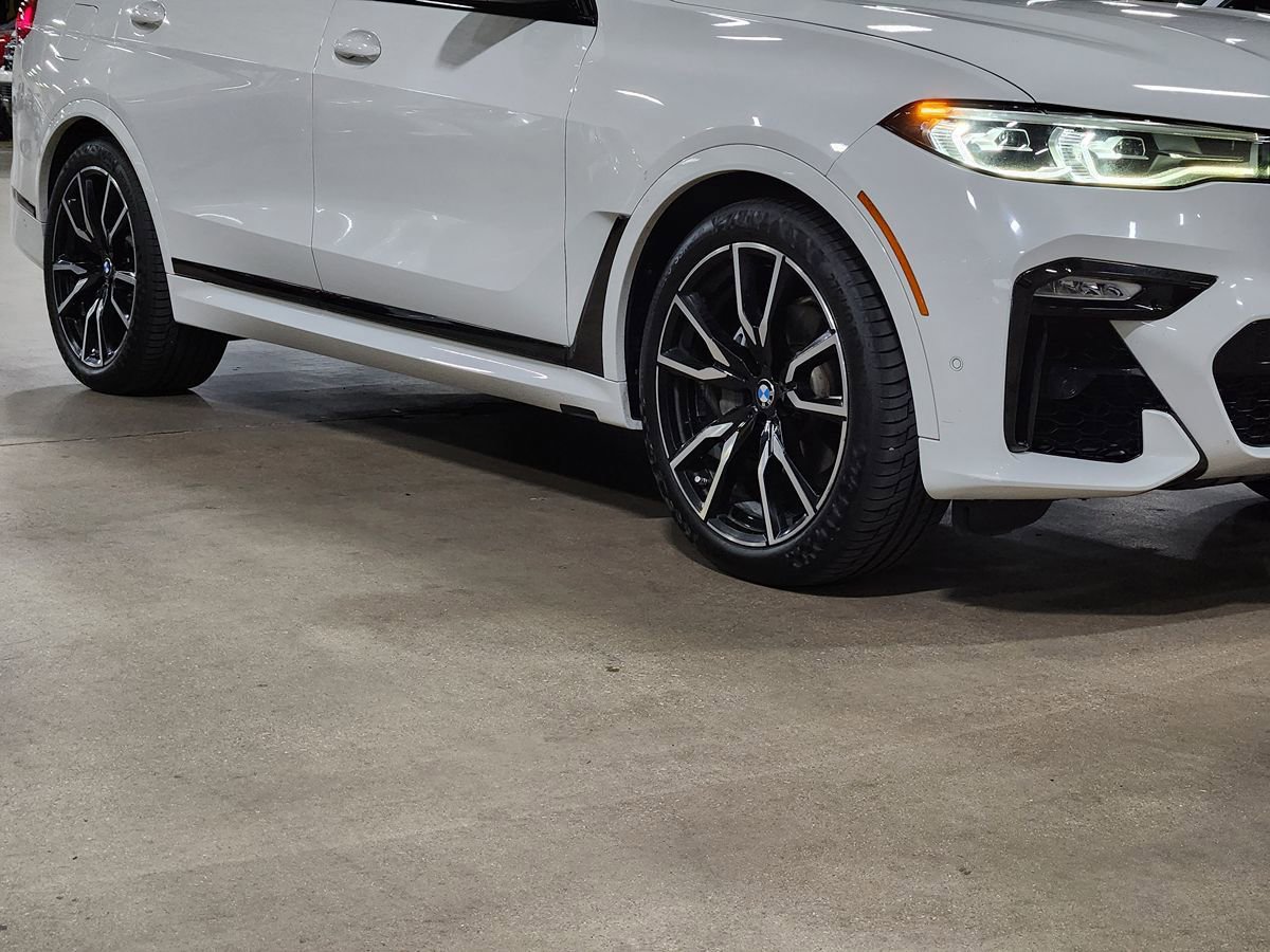Used 2020 BMW X7 xDrive40i w/ M Sport Package AWD/4WD image 16