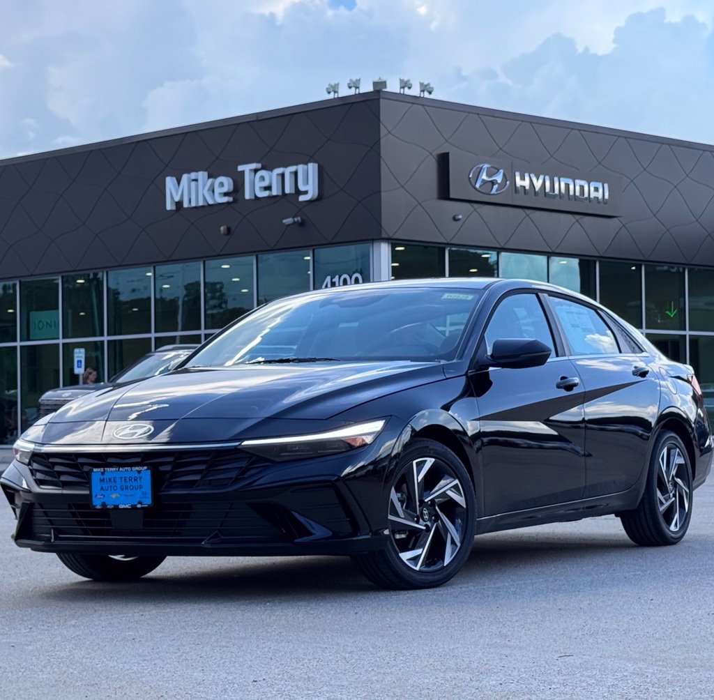 New 2026 Hyundai Elantra Limited FWD image 1