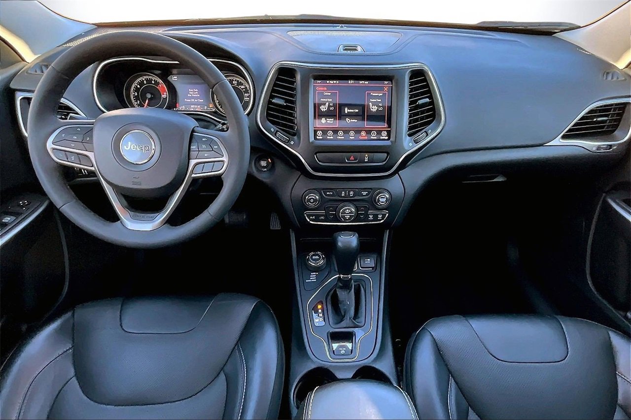 Certified 2022 Jeep Cherokee Latitude Lux w/ Sun & Sound Group image 13