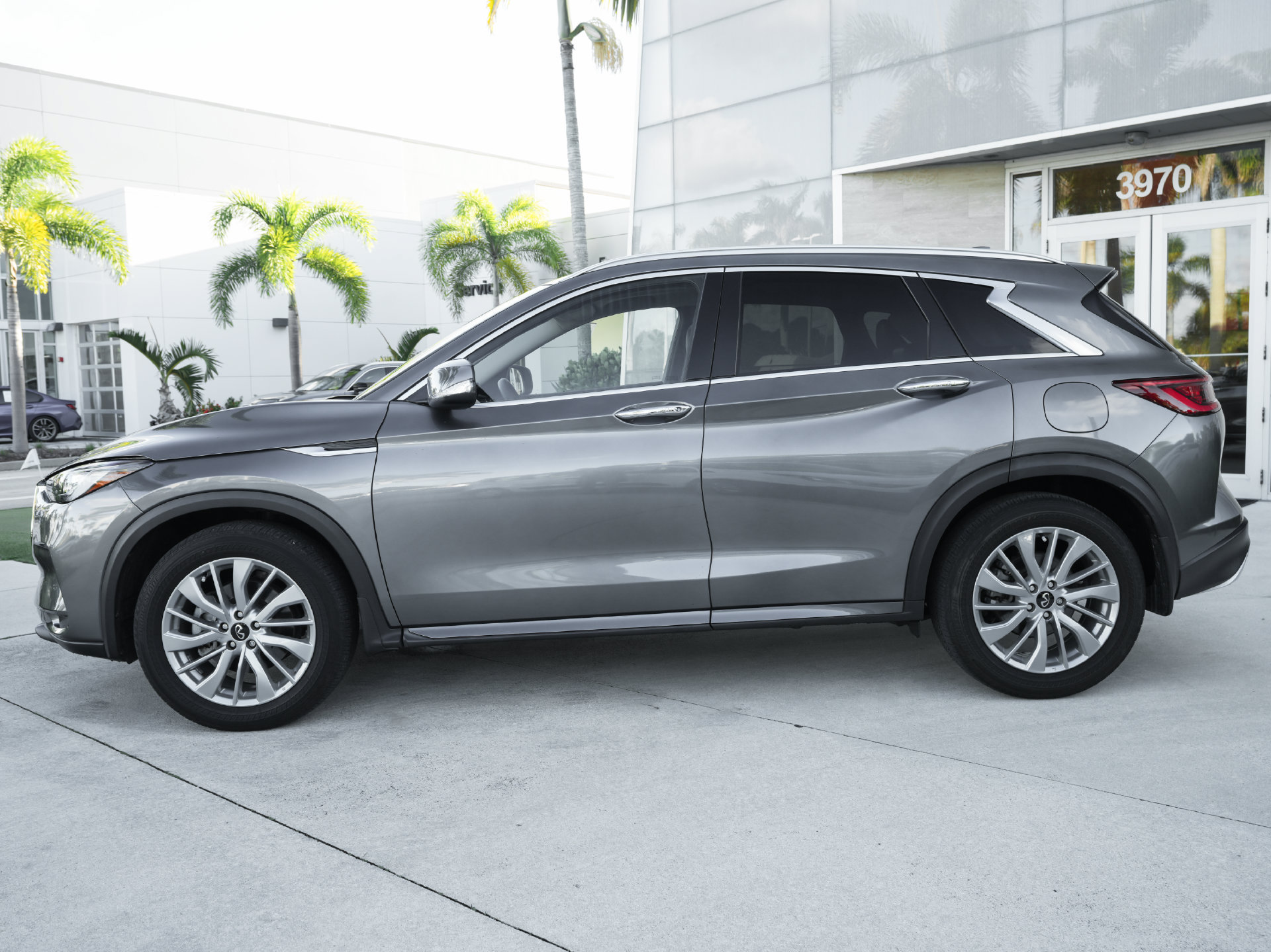 Certified 2023 INFINITI QX50 Luxe FWD image 32