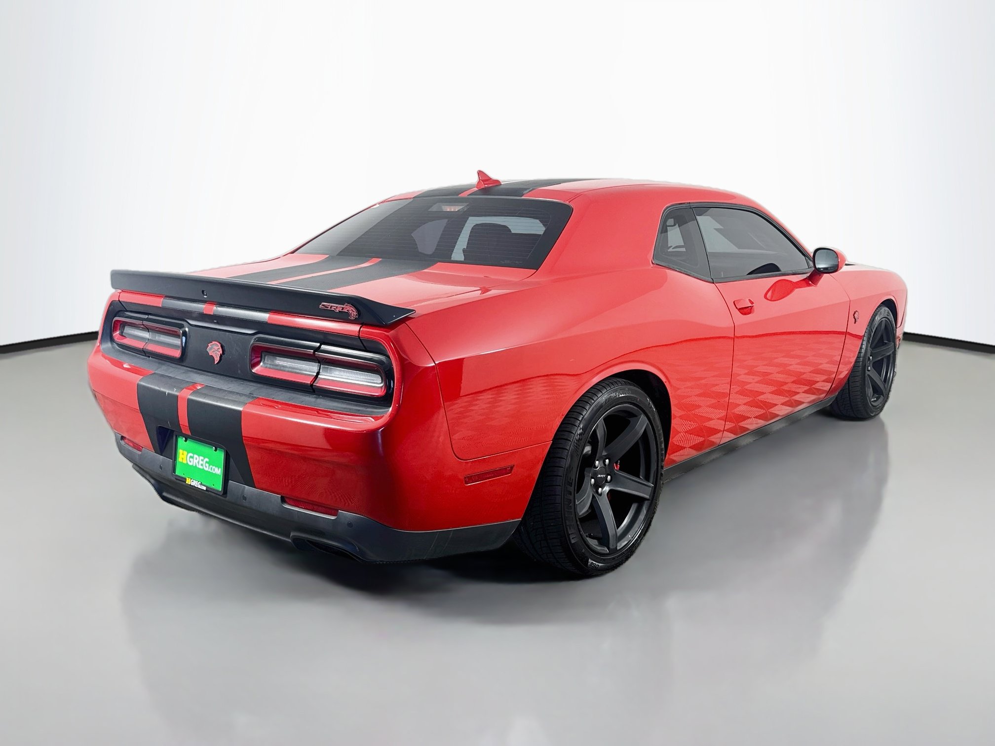 Used 2016 Dodge Challenger SRT Hellcat RWD image 10