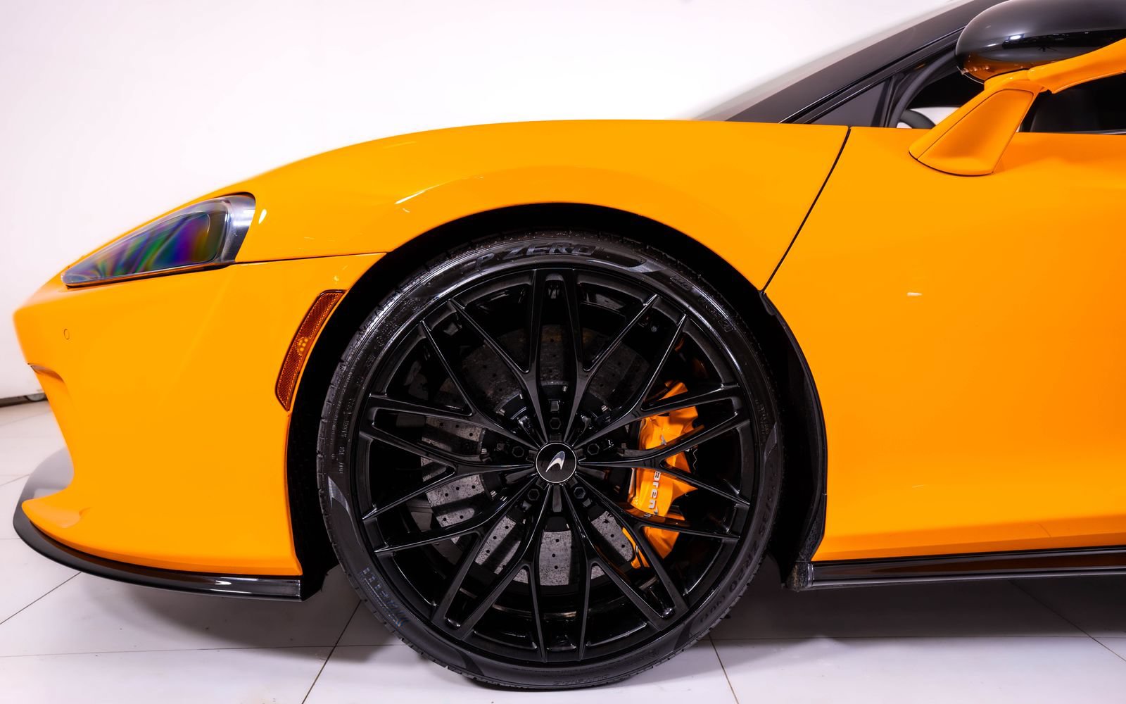 Used 2023 McLaren GT RWD image 13