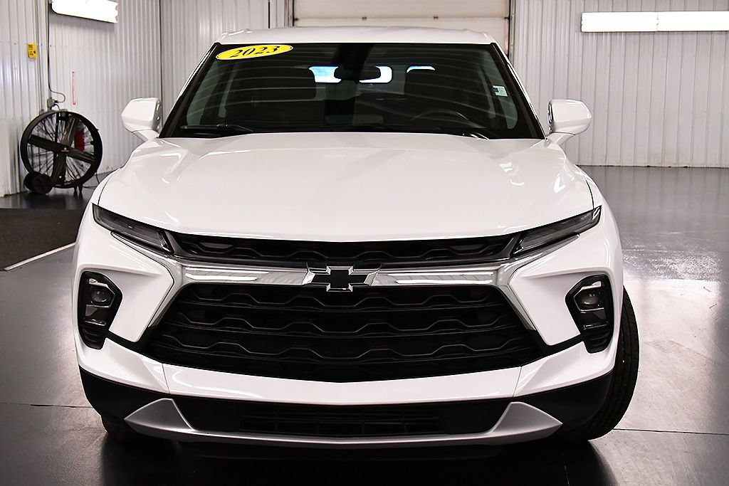Used 2023 Chevrolet Blazer LT w/ Driver Confidence Package AWD/4WD image 2