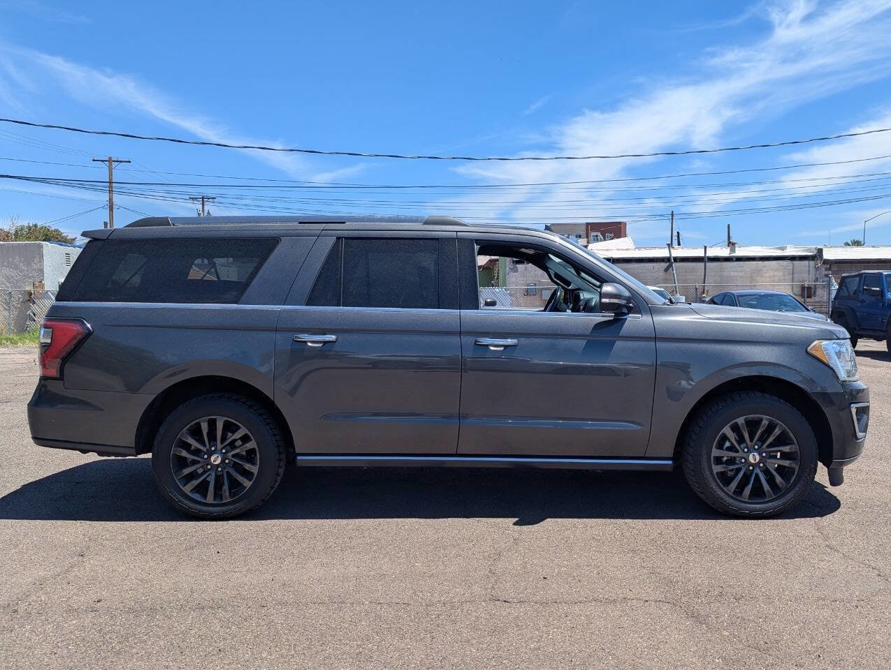 Used 2020 Ford Expedition Max Limited RWD image 2