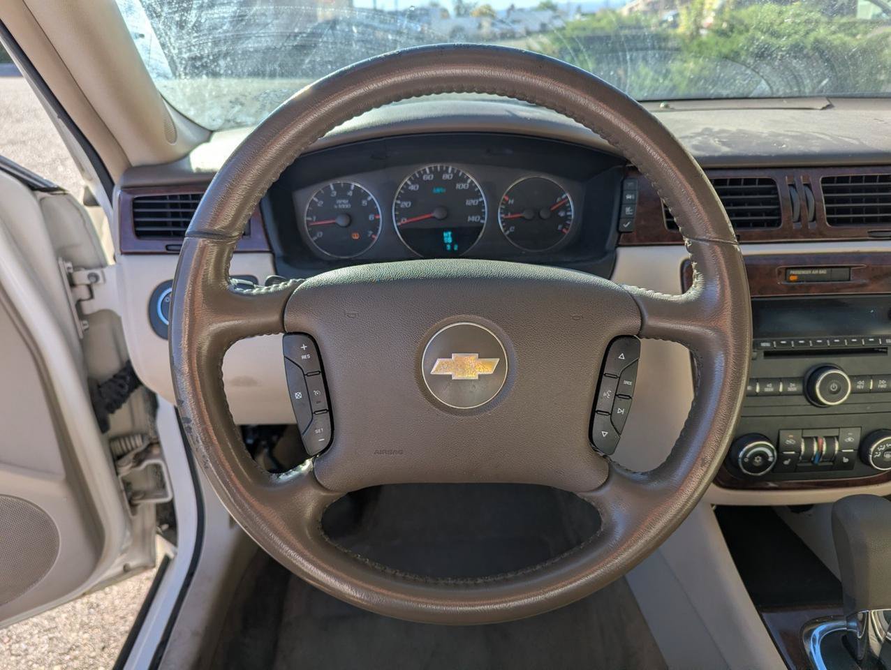 Used 2006 Chevrolet Impala LTZ FWD image 12