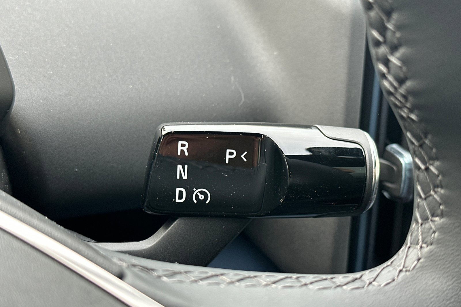 New 2026 Volvo EX30 Plus w/ Climate Package image 19