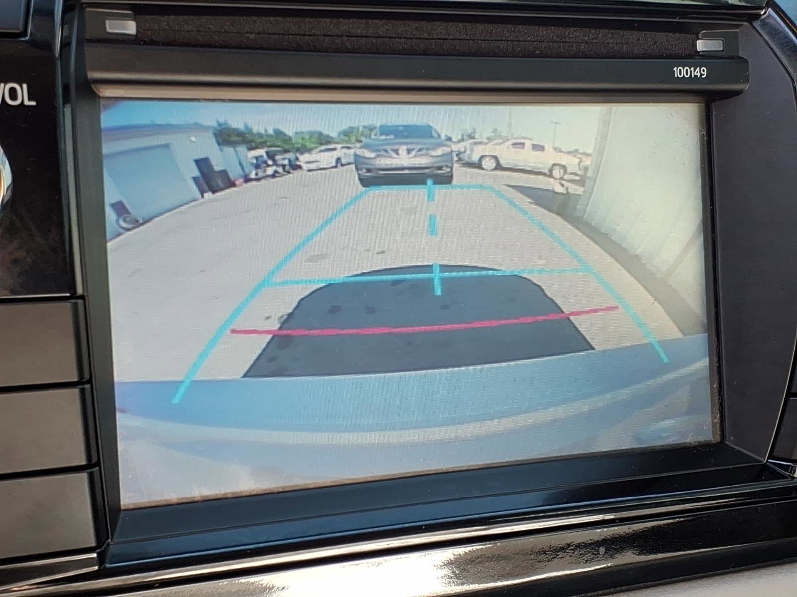 Used 2015 Toyota Corolla LE FWD image 8