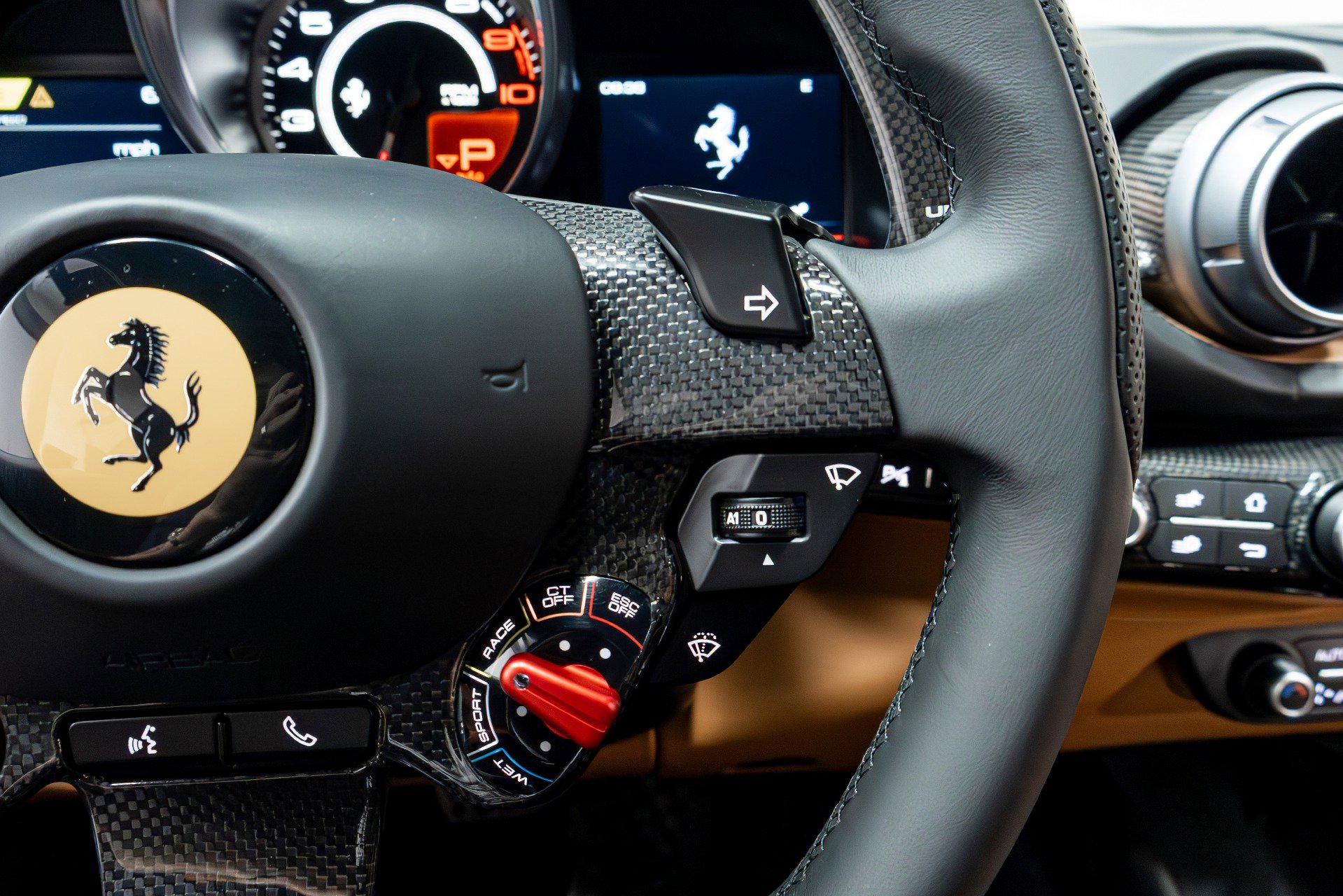 Used 2020 Ferrari 812 Superfast RWD image 61