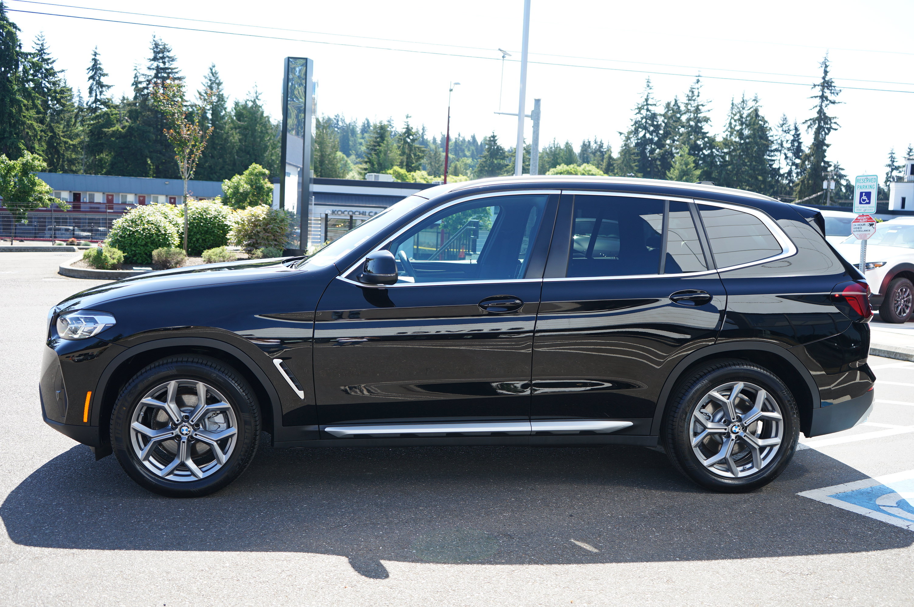 Used 2024 BMW X3 xDrive30i AWD/4WD image 6