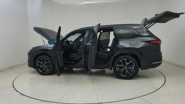 Used 2026 Lexus TX 500h AWD w/ Technology Package image 72