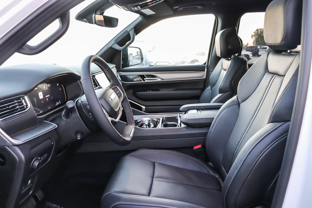 New 2026 Jeep Grand Wagoneer Limited AWD/4WD image 21