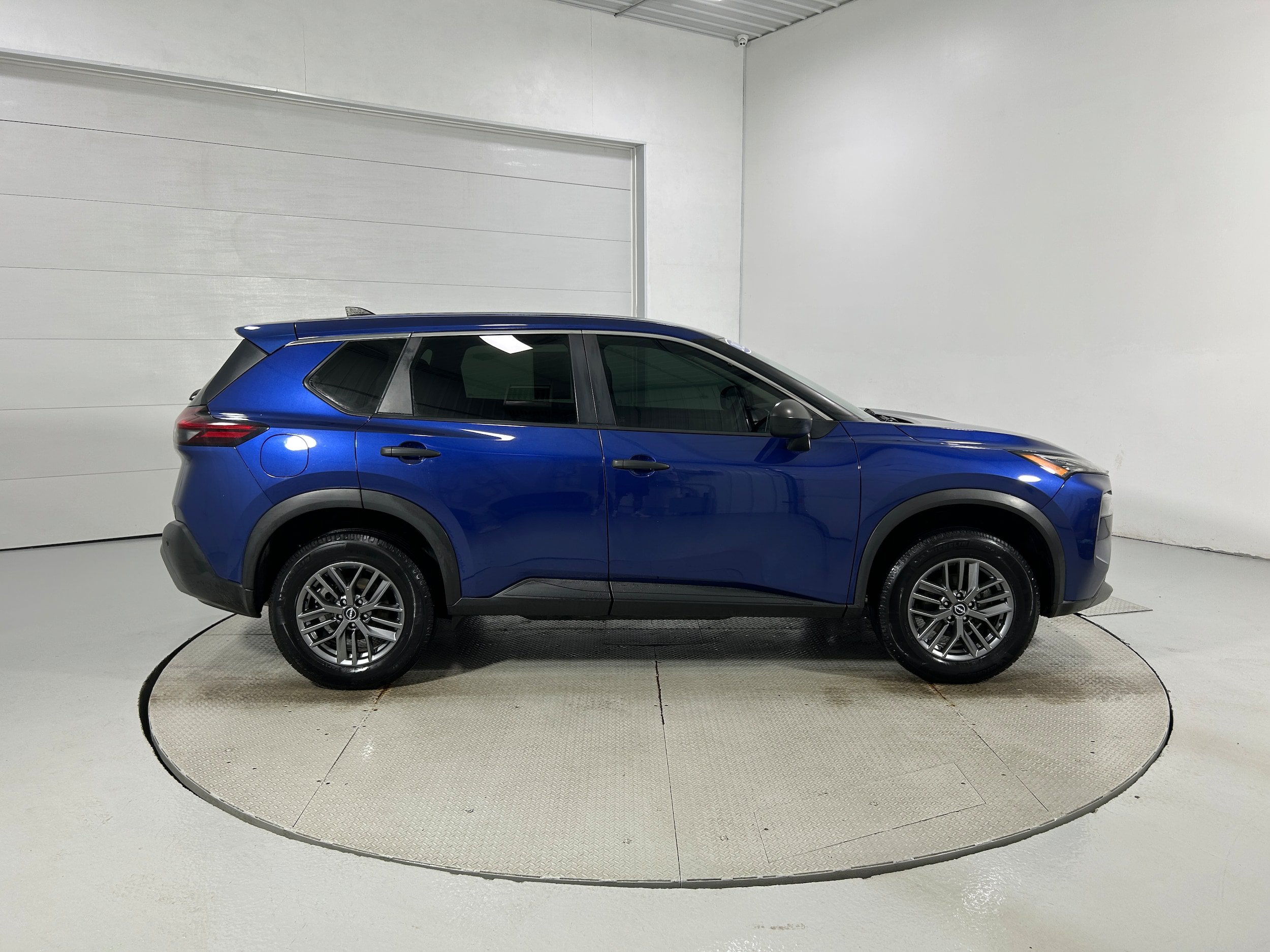 Used 2022 Nissan Rogue S AWD/4WD image 33