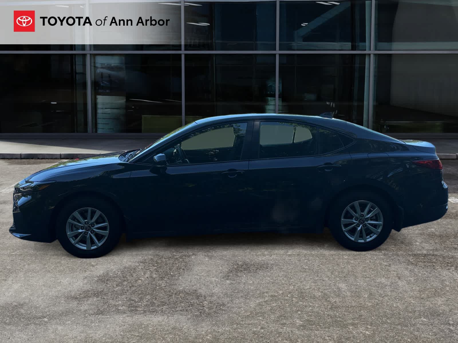 Used 2026 Toyota Camry LE AWD/4WD image 3
