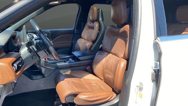 Used 2020 Lincoln Aviator Reserve w/ Equipment Group 201A image 9