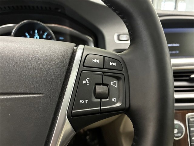 Used 2014 Volvo S60 T5 image 16