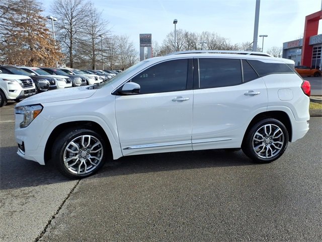 Used 2024 GMC Terrain Denali w/ Denali Premium Package image 18