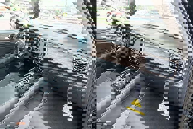 New 2026 Volkswagen Atlas SEL Premium R-Line image 40