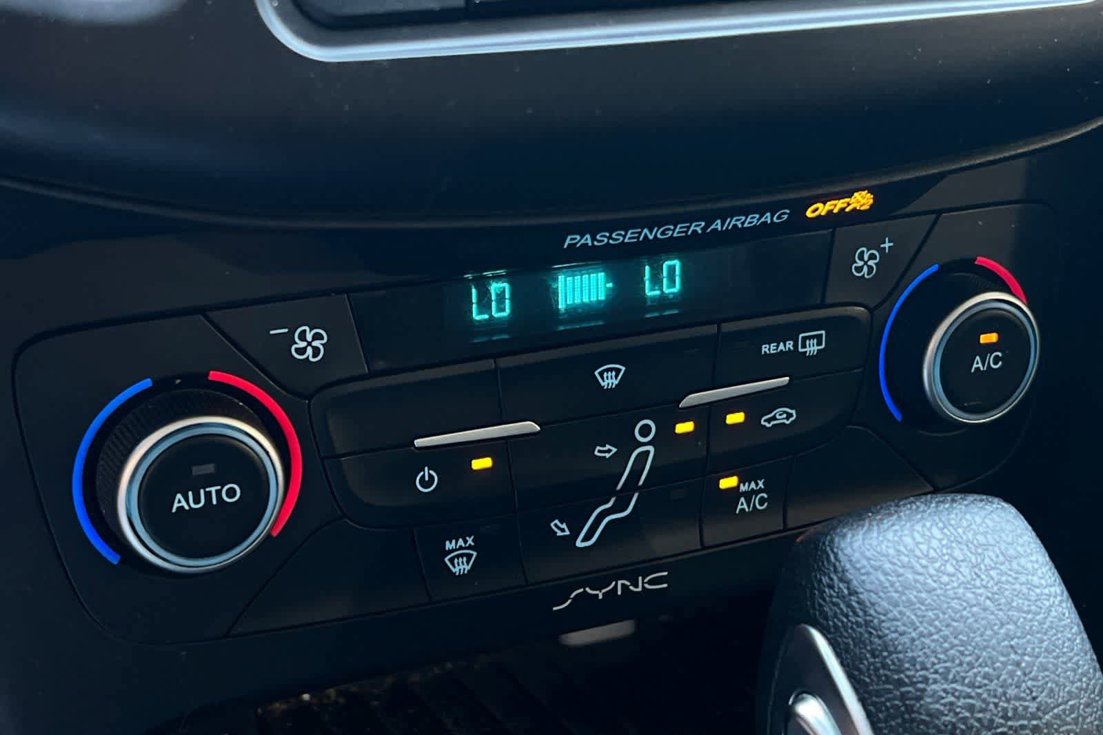 Used 2018 Ford Focus SE FWD image 20