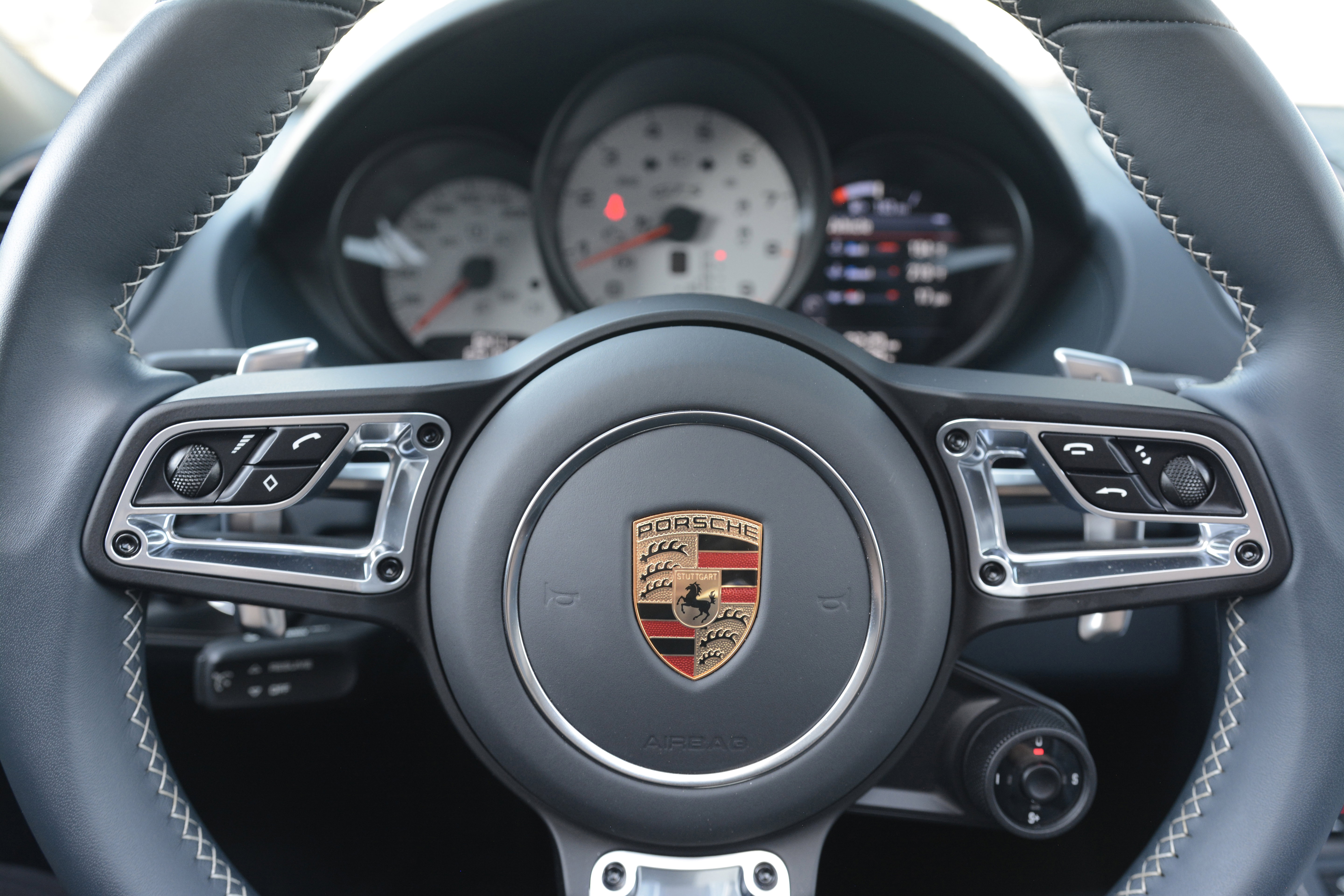 Certified 2024 Porsche 718 Boxster GTS RWD image 17