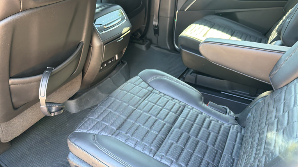 Used 2024 Cadillac Escalade V AWD/4WD image 26