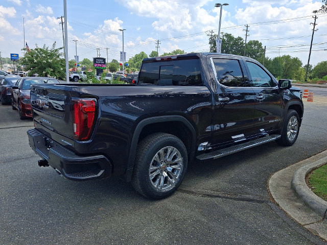 Used 2024 GMC Sierra 1500 Denali w/ Technology Package AWD/4WD image 4