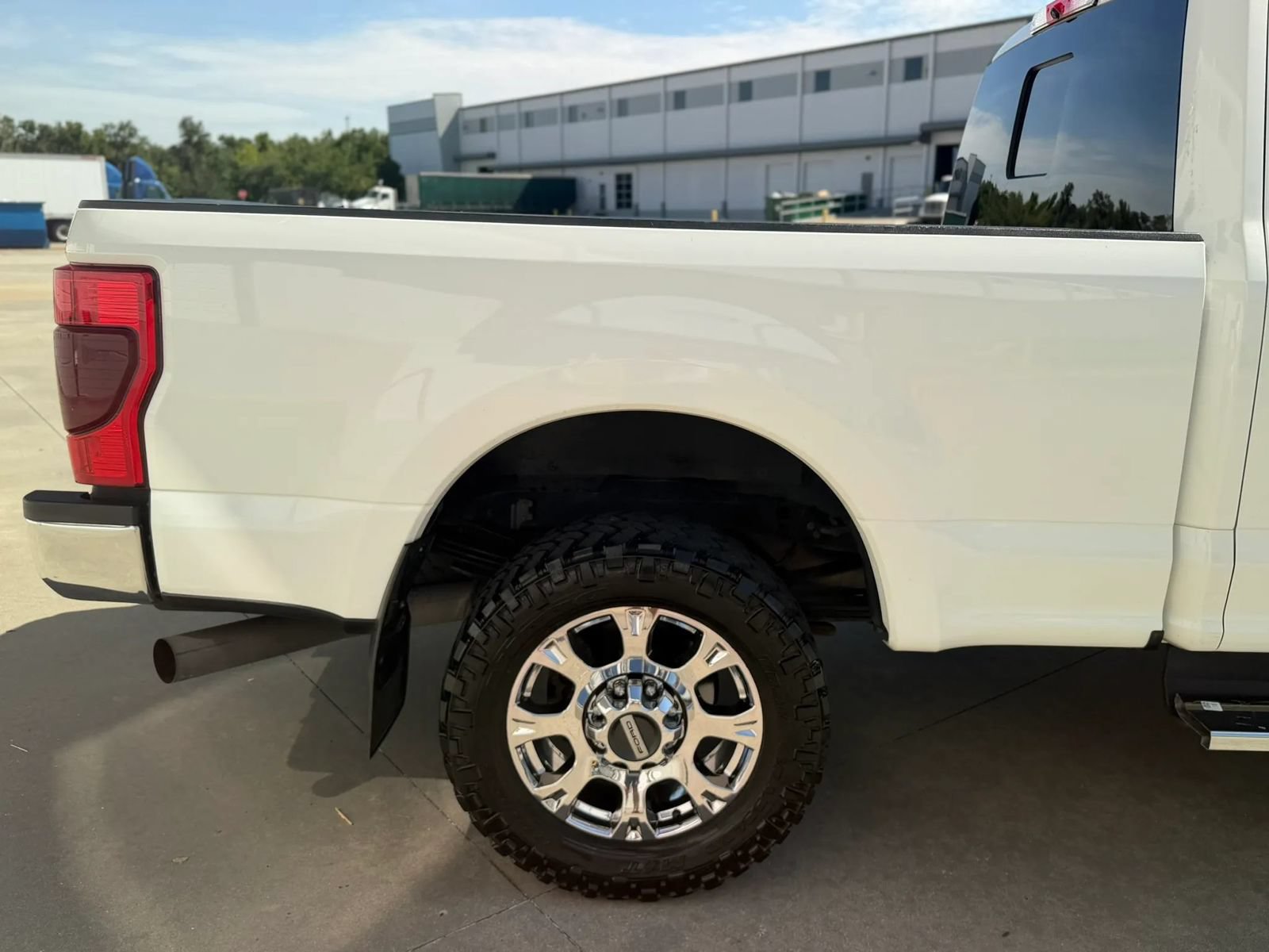 Used 2020 Ford F350 Lariat w/ Chrome Package AWD/4WD image 7