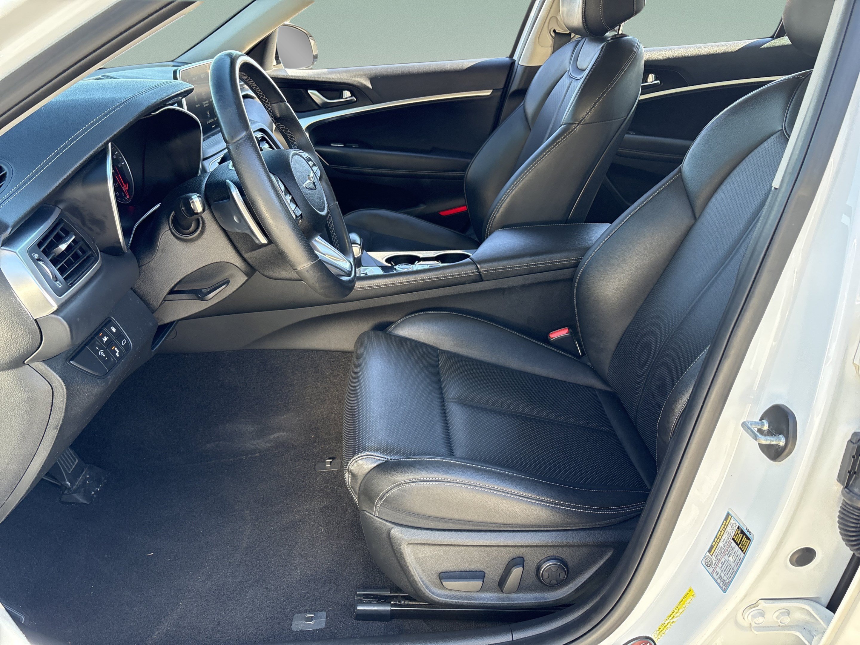 Used 2020 Genesis G70 2.0T RWD image 24